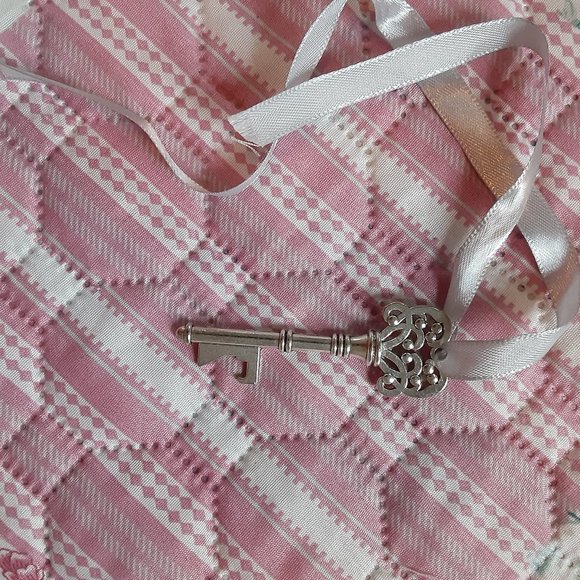 Silver Skeleton Key/ Gray Satin Ribbon - Picture 2 of 6